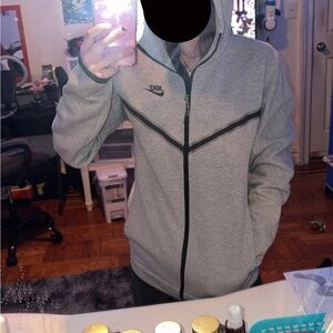 Nike Tech Men's Full Zip Windrunner Hoodie